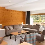 Glacier Estate 4*